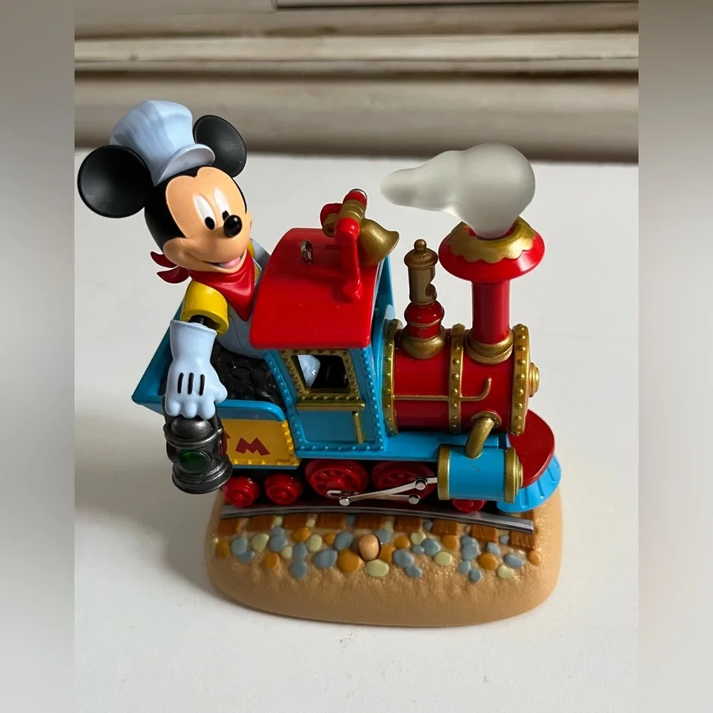 Hallmark Disney Keepsake Ornament Mickey's Magical Railroad lights & sound rare